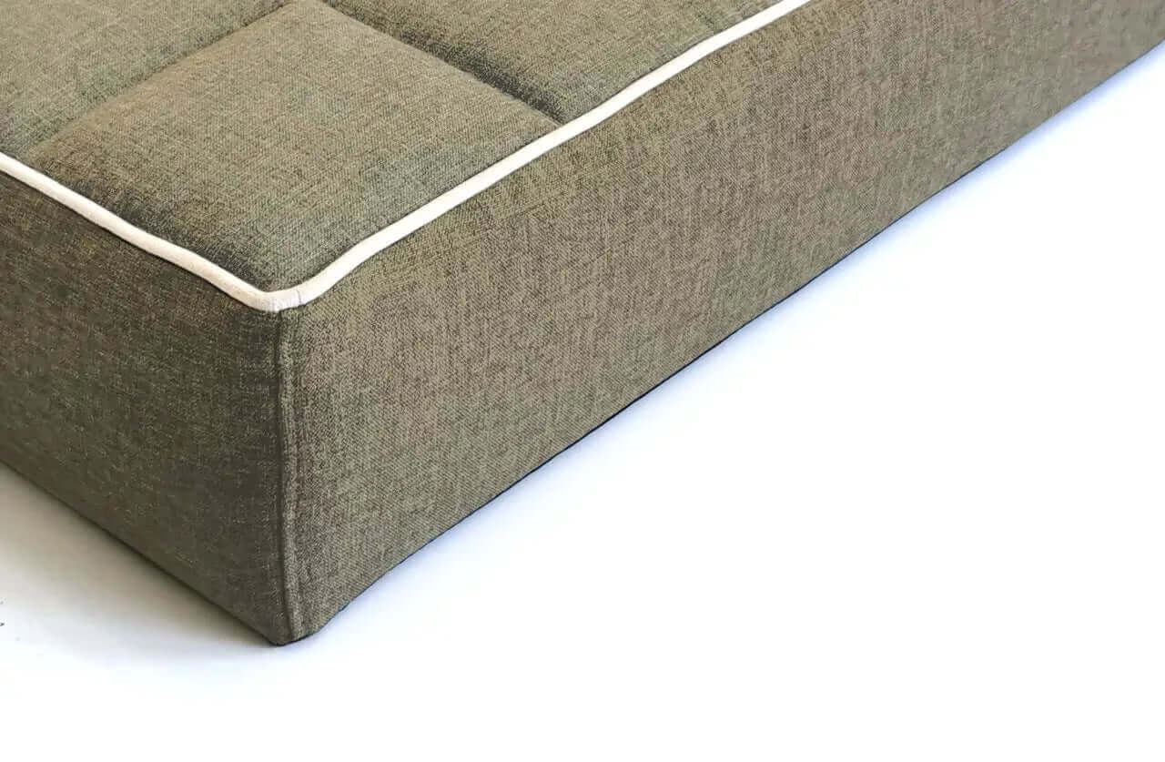 Materac ortopedyczny Mika 10cm (12/17) - widok z boku. Legowisko dla dużego psa.