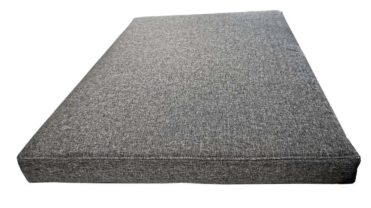 Materac dla psa Afik (34/35): Widok detalu 5 cm komfortowej maty.