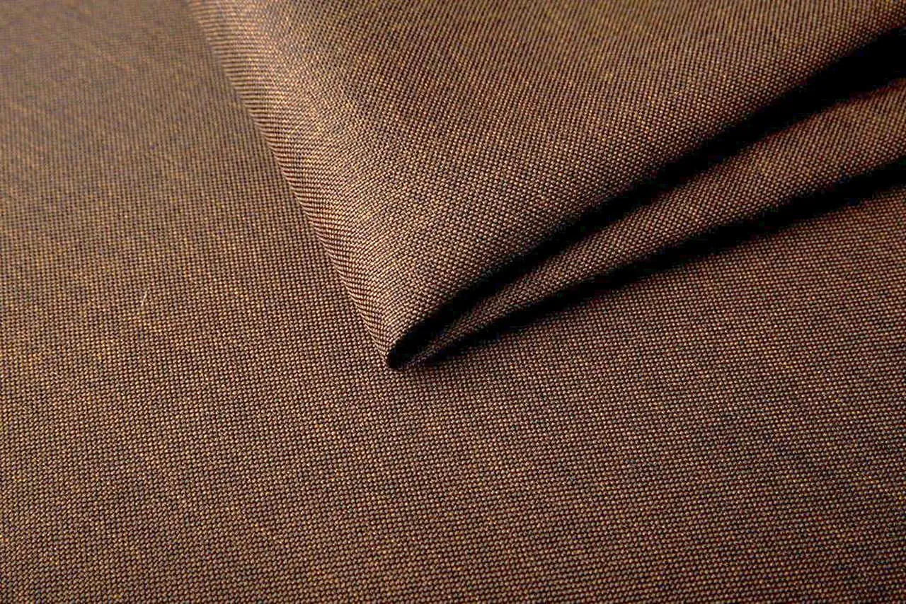 brązowy kolor tkaniny w legowisku dla psa mika
